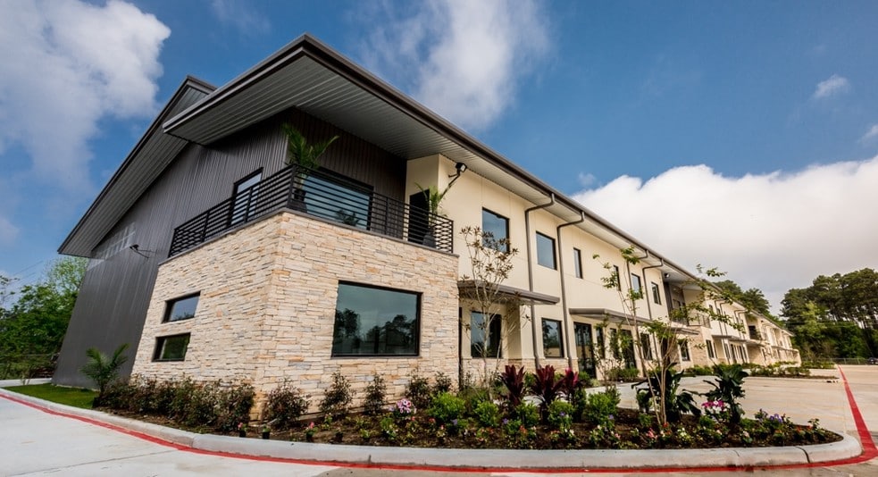 More Photos Of 1310 Rayford Park Rd, Spring Flex For Lease