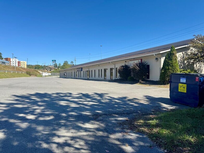 More Photos Of 313 Harper Park, Beckley Office For Lease