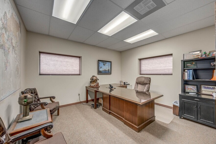 More Photos Of 1490 Sunray Rd, Ingleside Office For Sale