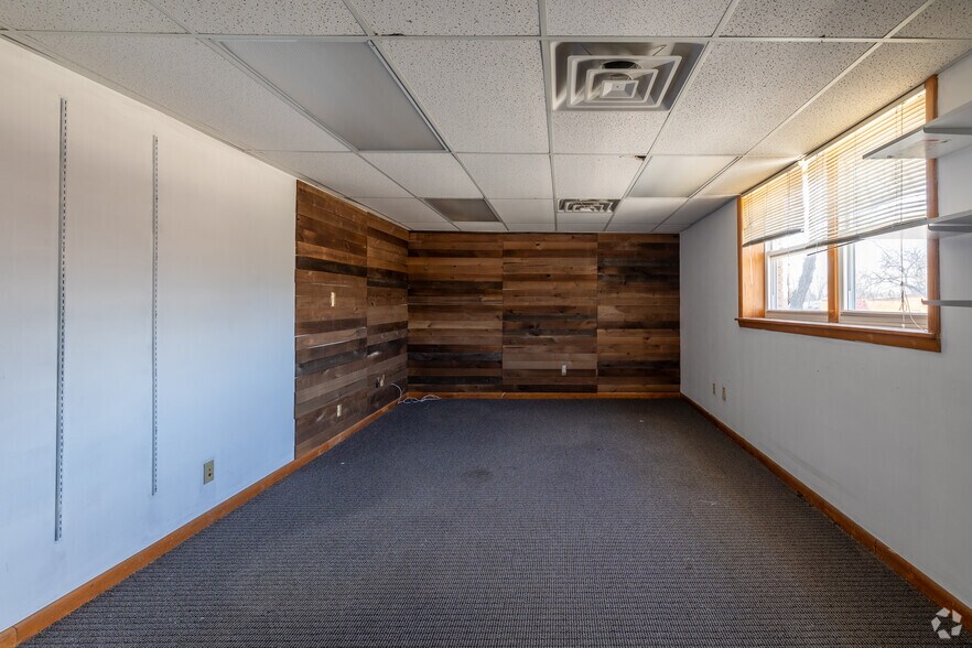 More Photos Of 2860, 2870 & 2880 Coolidge Hwy, Berkley General Retail For Sale