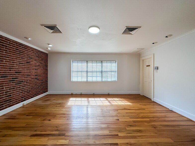 More Photos Of 2000 S Florida Ave, Lakeland Office For Lease