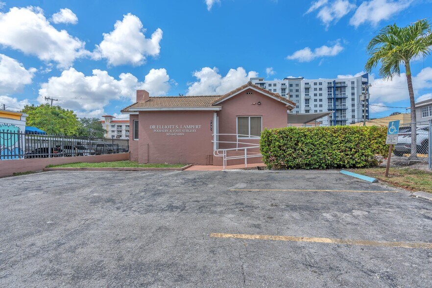 More Photos Of 1437 SW 1st St, Miami Medical For Sale