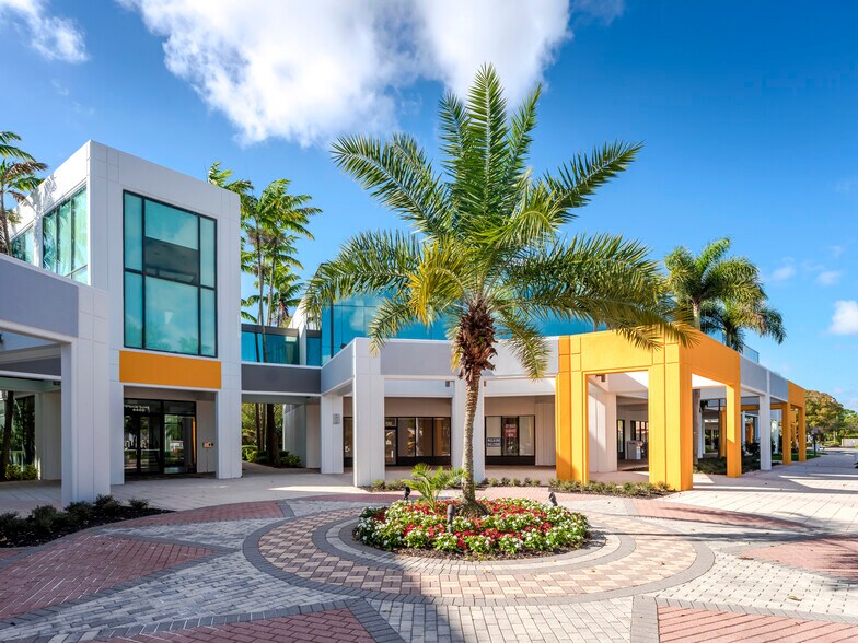 More Photos Of 4200 W Sample Rd, Coconut Creek Fast Food For Sale