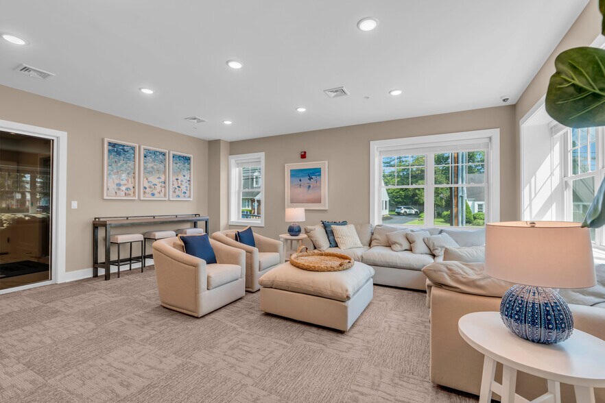 More Photos Of 33 Union Ave, Manasquan Apartments For Sale