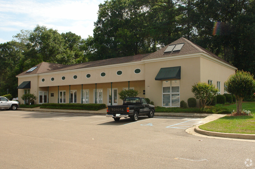 Primary Photo Of 406 Briarwood Dr, Jackson Medical For Lease