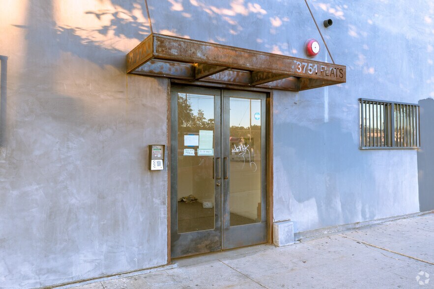 More Photos Of 3751 E Olympic Blvd, Los Angeles Office For Lease