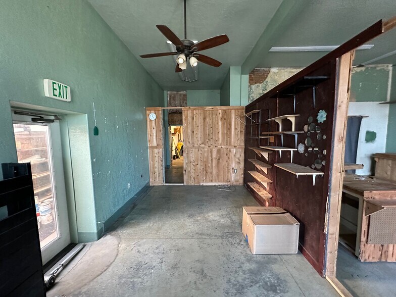 More Photos Of 45 N Commerical St, Glenns Ferry Storefront Retail Office For Sale