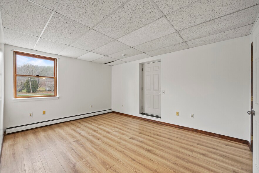 More Photos Of 55 Crystal St, Lenox Dale Apartments For Sale