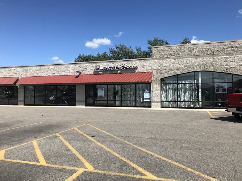 More Photos Of 420 E Il Route 173, Antioch General Retail For Lease