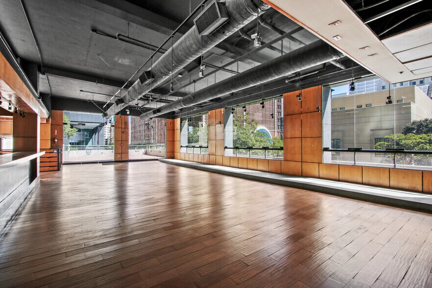 More Photos Of 601 W 5th St, Los Angeles Office For Lease