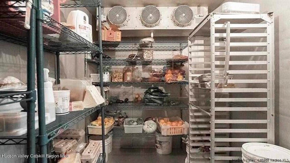 More Photos Of 51 Tinker St, Woodstock Restaurant For Sale