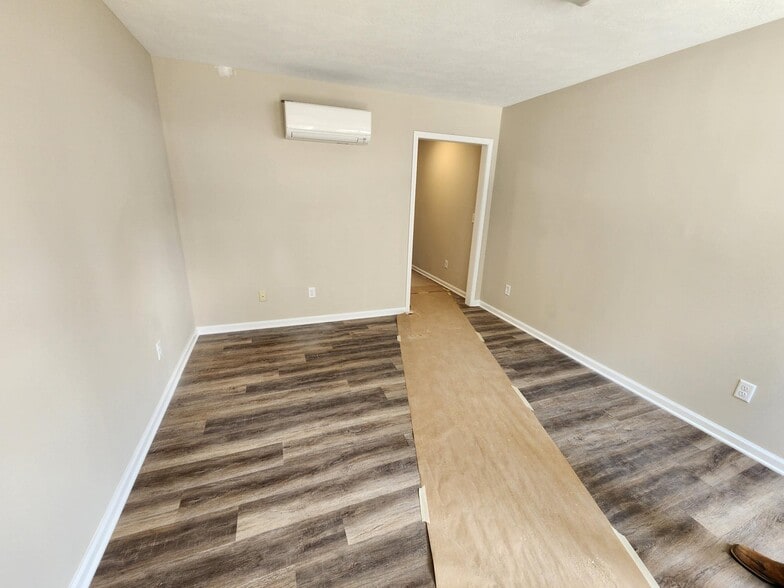 More Photos Of 3001 McCrary Ct, Evans Flex For Lease