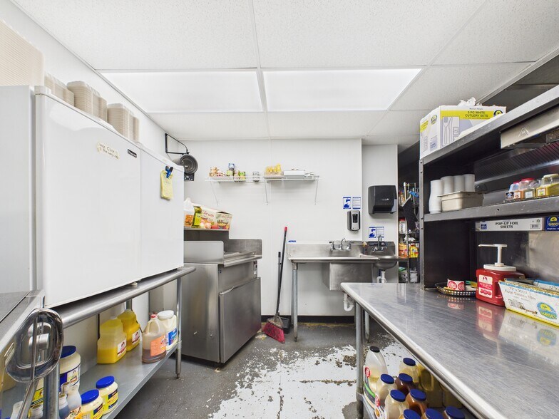 More Photos Of 38 Seneca St, Geneva Storefront Retail Office For Sale