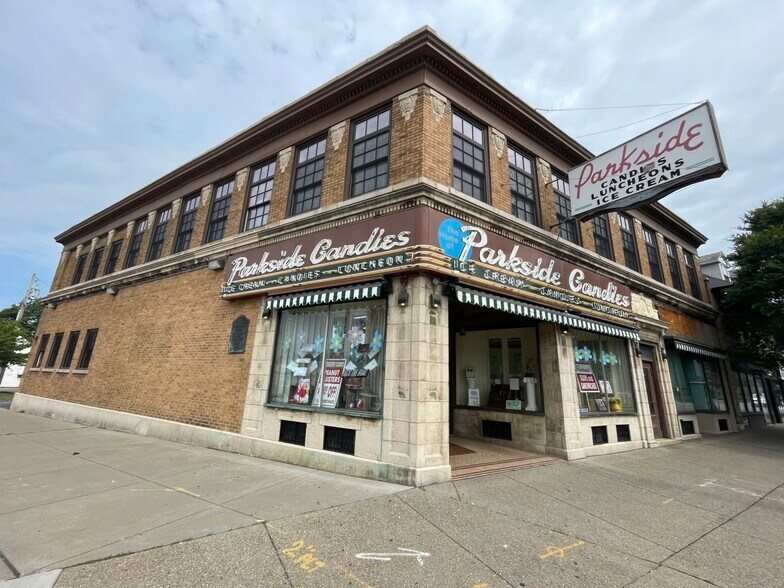 Primary Photo Of 3208 Main St, Buffalo General Retail For Sale
