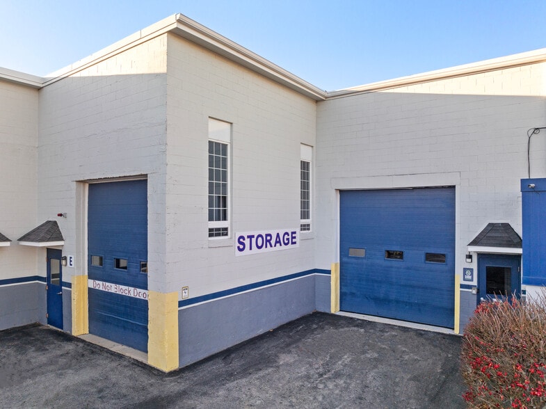 More Photos Of 18 Sargent St, Gloucester Warehouse For Lease
