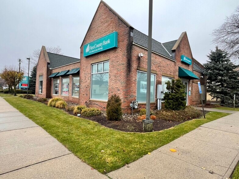 More Photos Of 469 Westport Ave, Norwalk Restaurant For Lease