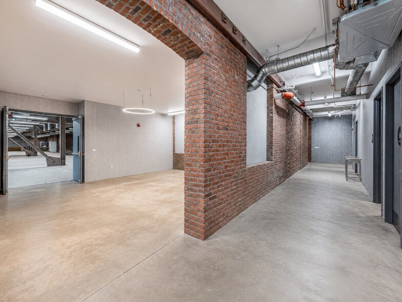 More Photos Of 440 Seaton St, Los Angeles Loft Creative Space For Lease