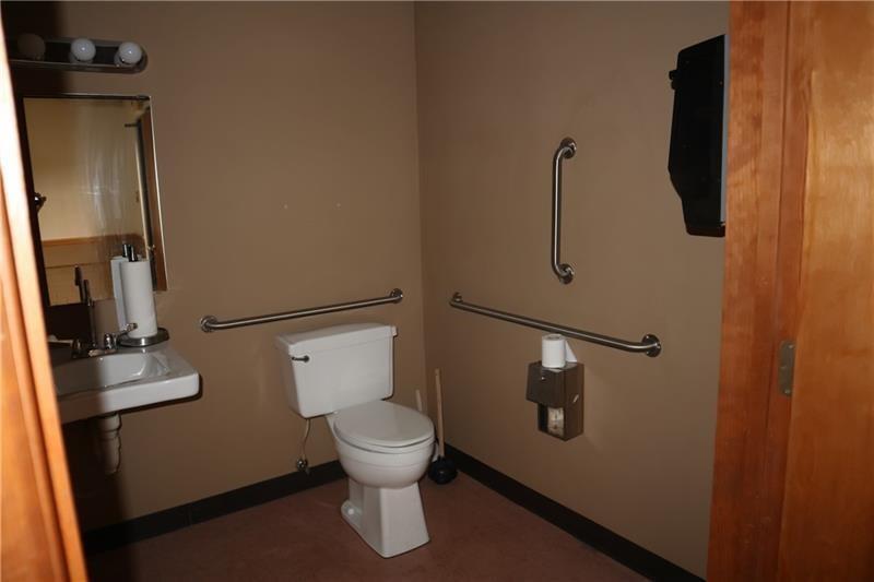 More Photos Of 90 Chamber Plz, Charleroi Medical For Sale