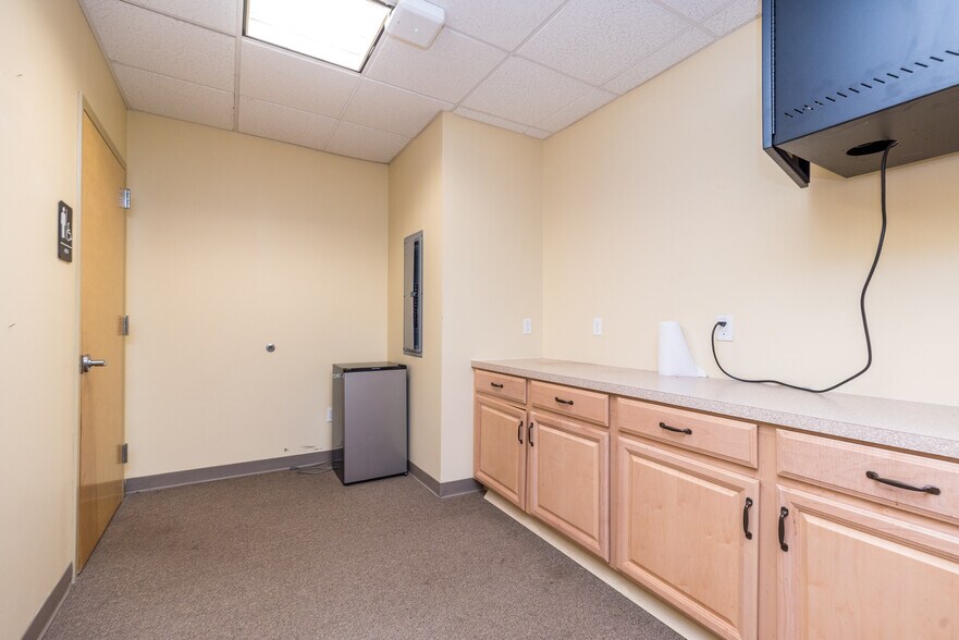 More Photos Of 271 Bethlehem Pike, Colmar Office For Lease