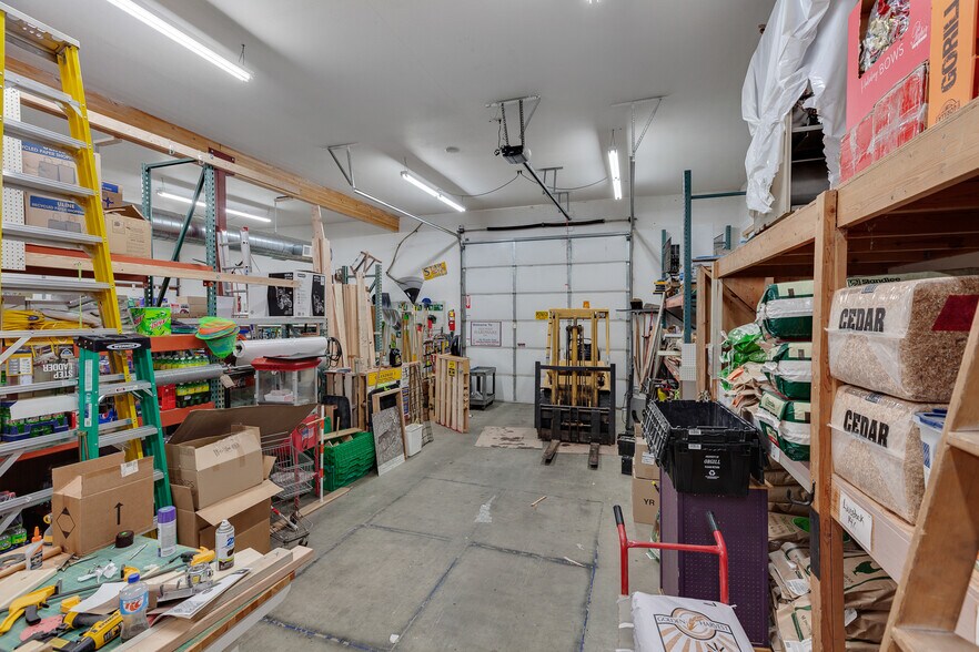 More Photos Of 6210 W Maine St, Spirit Lake Freestanding For Sale