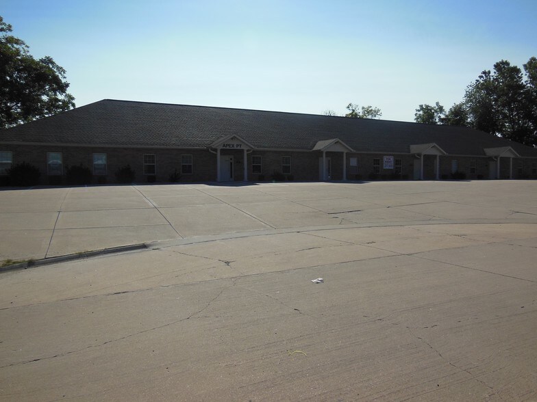 More Photos Of 144 Lincoln Place Ct, Belleville Medical For Sale