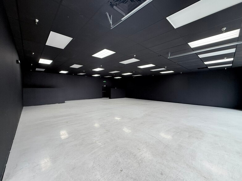 More Photos Of 1701-1991 Monument Blvd, Concord Unknown For Lease