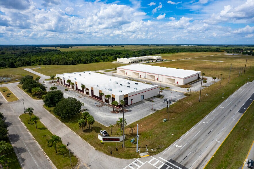 More Photos Of 1901 Longleaf Blvd, Lake Wales Warehouse For Sale