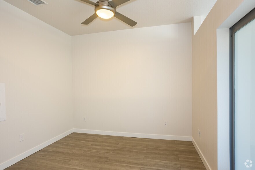 More Photos Of 2401 Blake St, Denver Apartments For Lease