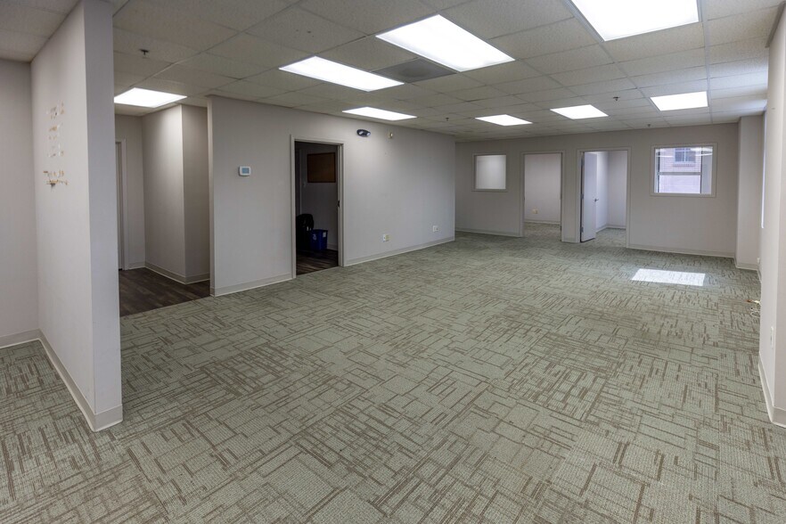 More Photos Of 118-120 W Adams St, Jacksonville Loft Creative Space For Lease