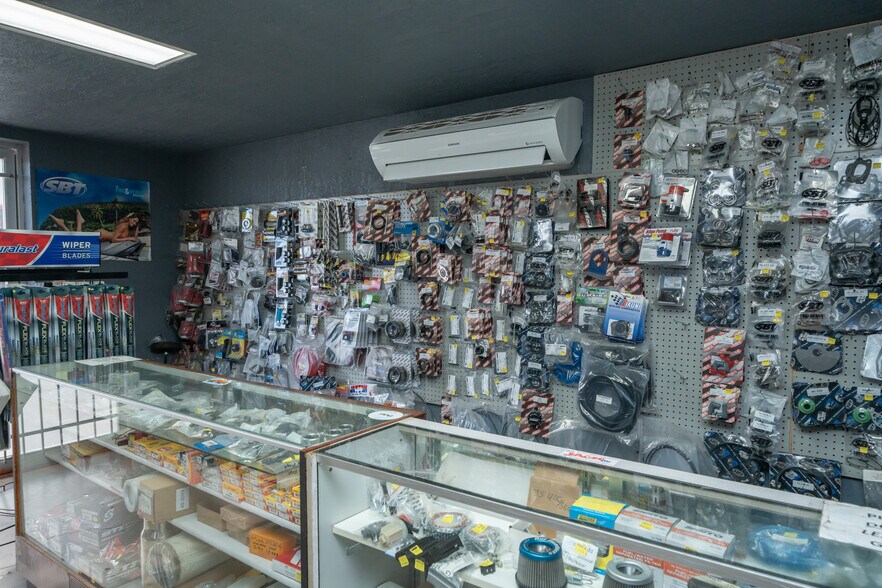 More Photos Of 1020 S California Ave, Parker Industrial For Sale