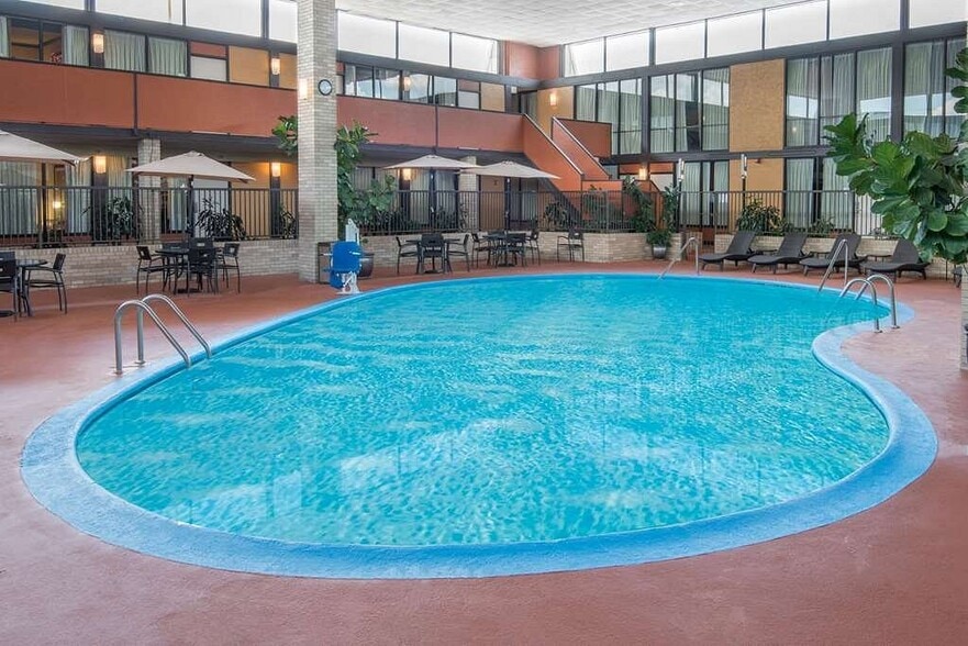 More Photos Of 2101 S Meridian Ave, Oklahoma City Hotel For Sale