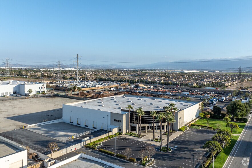 More Photos Of 13951 Magnolia Ave, Chino Warehouse For Lease