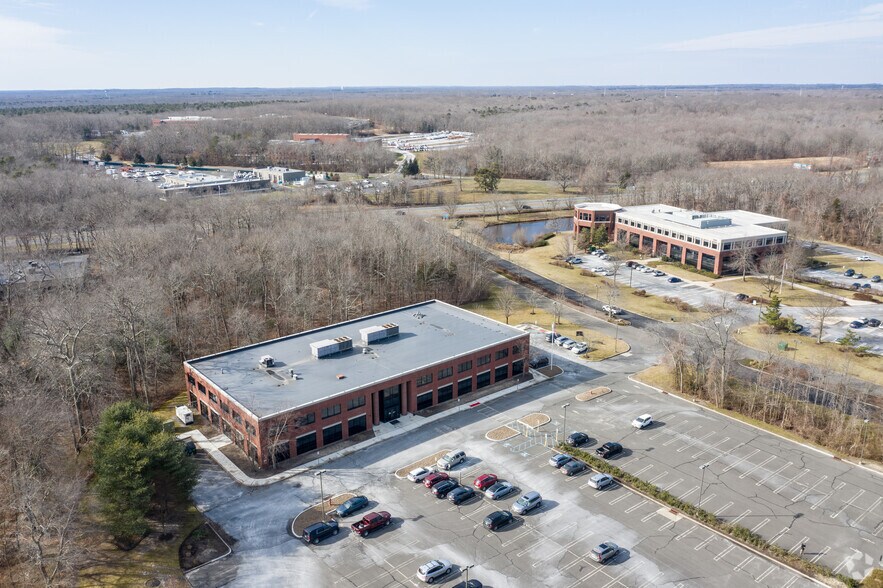 More Photos Of 1355 Campus Pky, Wall Township Office For Lease