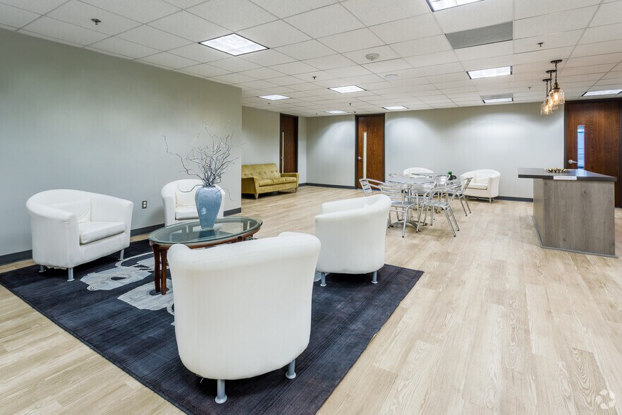 More Photos Of 613 Abbott St, Detroit Office For Lease