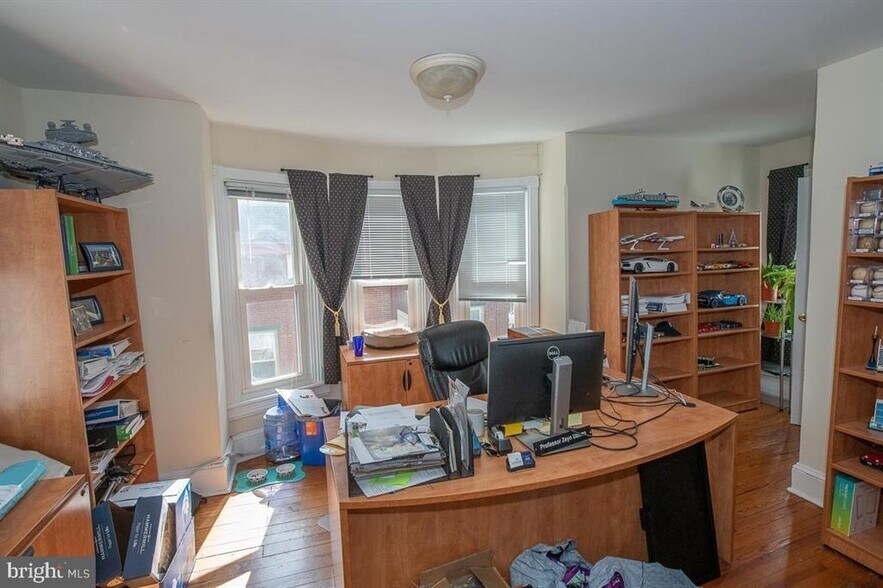 More Photos Of 116 E King St, Malvern Office For Lease