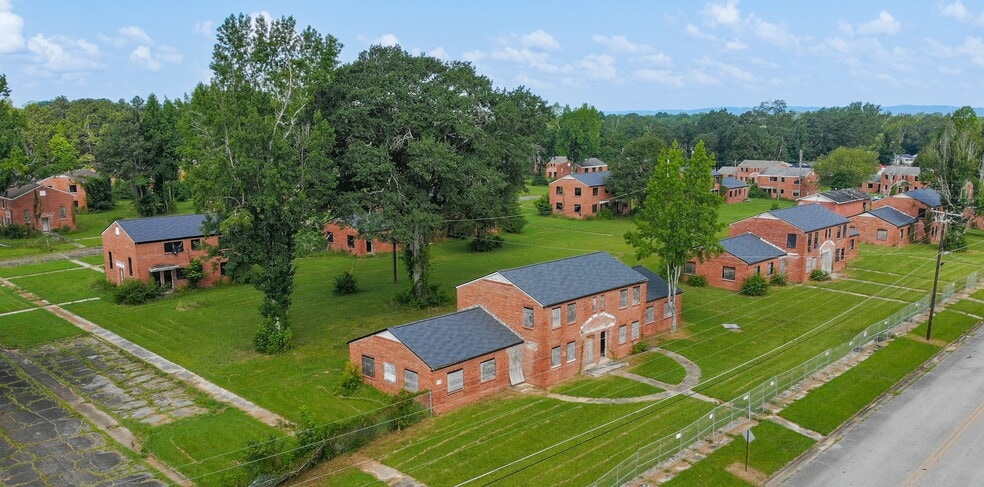 More Photos Of 101 Hillside Cir, Gadsden Apartments For Sale