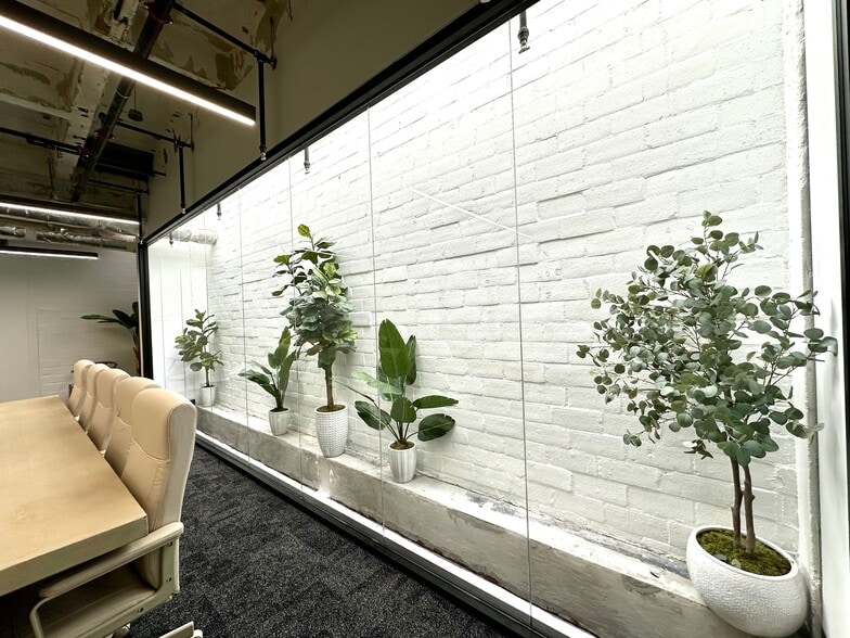 More Photos Of 2410 Polk St, Houston Office For Lease