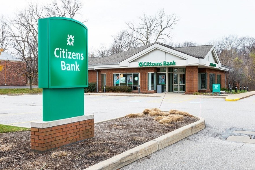 More Photos Of 690 Richmond Rd, Richmond Heights Bank For Sale