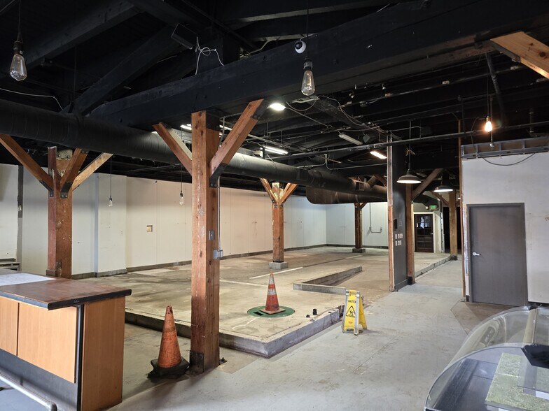 More Photos Of 202-206 St Helens Ave, Tacoma Restaurant For Lease