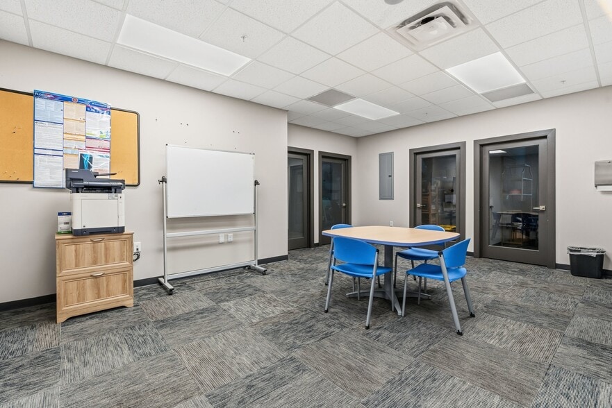 More Photos Of 131 S Country Club Rd, Lake Mary Office For Sale