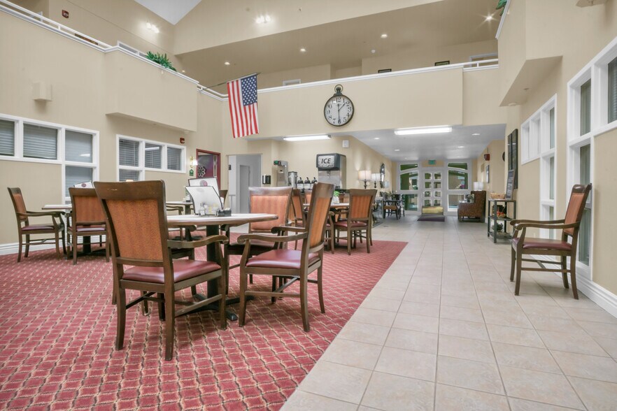 More Photos Of 4107 Central Ave, Kearney Assisted Living For Sale