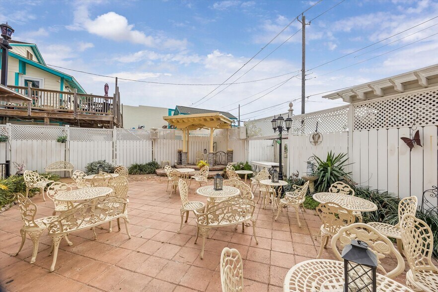 More Photos Of 715 Broadway St, Galveston Specialty For Sale