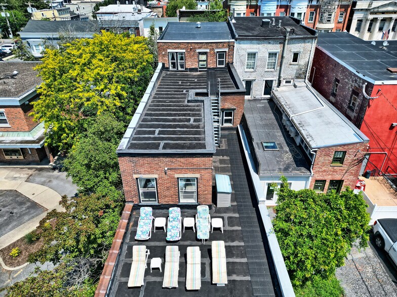 More Photos Of 511 Warren St, Hudson Storefront Retail Residential For Sale