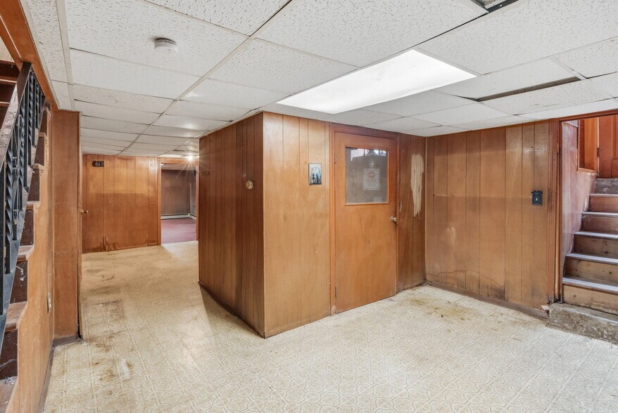 More Photos Of 400 Thames St, Bristol Multifamily For Sale