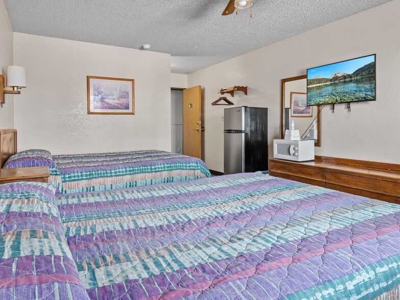 More Photos Of 1805 Westland Rd, Cheyenne Hotel For Sale