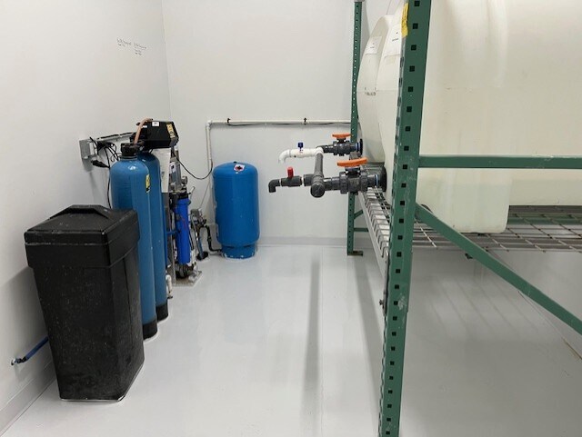 More Photos Of 6810 Sheridan Rd, Vassar Warehouse For Sale