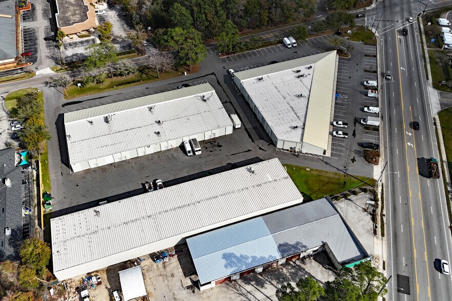 More Photos Of 5121 Bowden Rd, Jacksonville Light Manufacturing For Lease