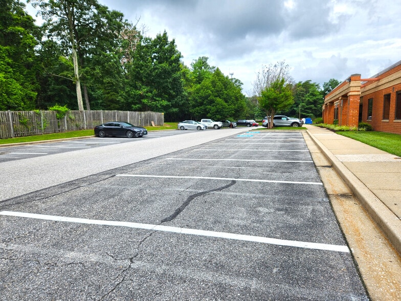 More Photos Of 14750 Sweitzer Ln, Laurel Medical For Sale