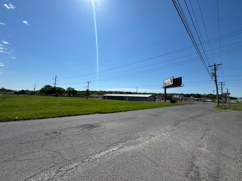 More Photos Of 205 Mimosa Ln, Tahlequah General Retail For Sale