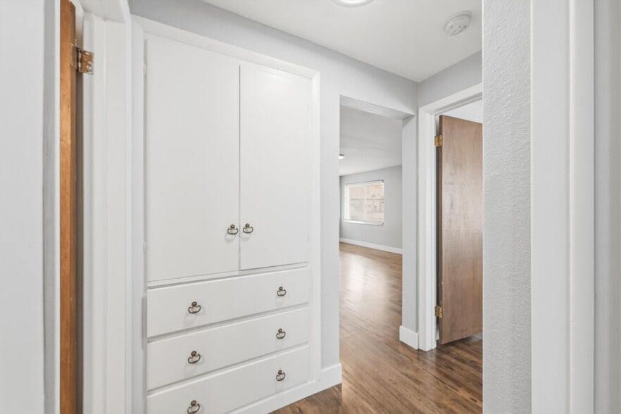 More Photos Of 50 N 6th Ave, Brighton Office Residential For Sale